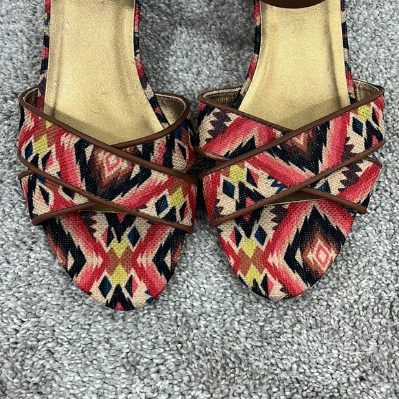 Cynthia Vincent Size 7.5 Brown and Red Aztec Strappy Wedge Slingback Sandals - Picture 6 of 11